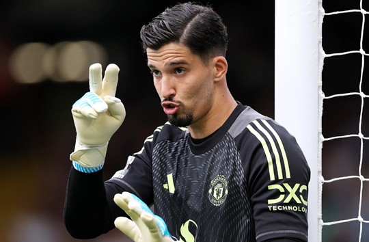Altay Bayindir chia tay Man United: Khép lại hành trình lặng lẽ để gia nhập Celta Vigo