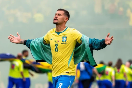 Arsenal sẵn sàng chi 80 triệu bảng nổ bom tấn Bruno Guimaraes biến hóa tuyến giữa