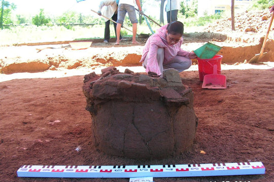 Nền móng đánh thức trầm tích di sản