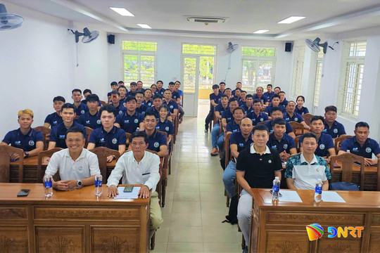 Khai mạc lớp đào tạo trọng tài bóng chuyền trong nhà