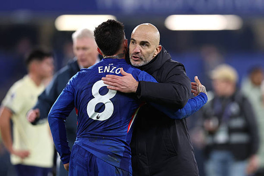 HLV Enzo Maresca nhắm Enzo Fernandez thay thế Rodri tại Man City với giá 120 triệu bảng