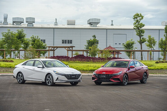 Đánh giá xe Hyundai Elantra 2026: Thiết kế Sensual Sportiness cùng giá lăn bánh mới nhất