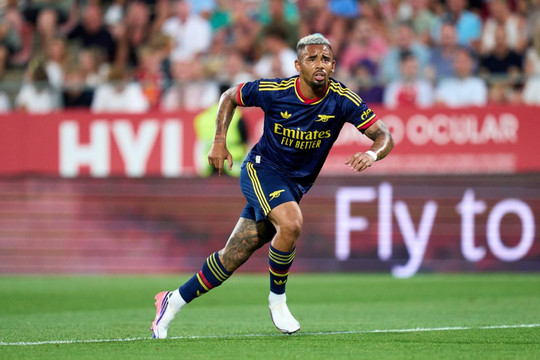Người đại diện Gabriel Jesus chính thức làm rõ tin đồn rời Arsenal sang Napoli