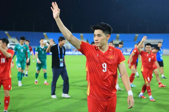 Đình Bắc lập cú đúp đưa tuyển Việt Nam vào bán kết ASEAN Cup 2026 sau bài học nghiêm khắc