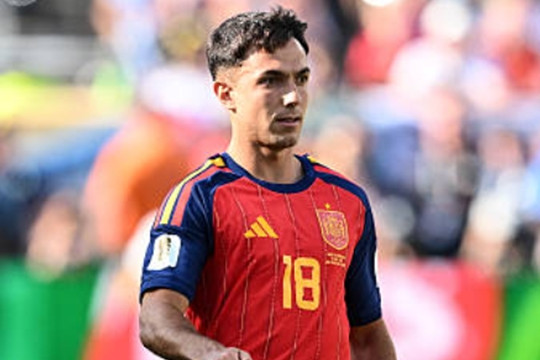 Bỏ lỡ Rodri vào tay Barcelona, Real Madrid nhắm chiêu mộ Martin Zubimendi của Arsenal