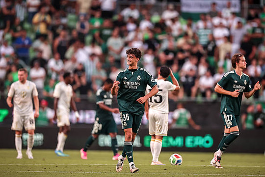 Real Madrid đánh bại Ferencvaros 2-1: Dấu ấn của Mario Rivas cùng tân binh Carlos Espi