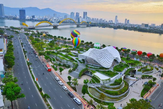 Australian tourists are flocking to Vietnam