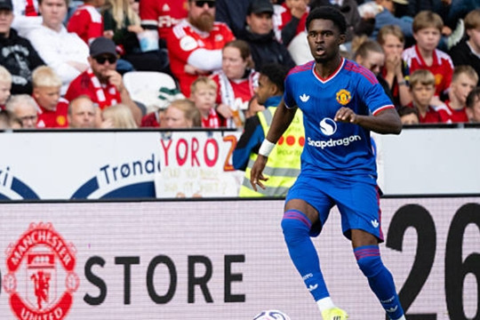 Manchester United khước từ đề nghị từ Southampton, quyết giữ tài năng trẻ Jaydan Kamason