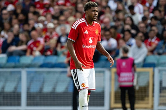 Andrey Santos giúp Man United giải bài toán số 6 thay Casemiro trước thềm mùa giải mới 2026