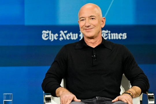 Liên minh tỷ phú Jeff Bezos rót 1,5 tỷ bảng vào Liverpool: Cú hích cho các hợp đồng bom tấn