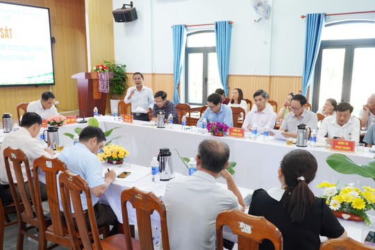 Ban Pháp chế HĐND thành phố khảo sát công tác tổ chức triển khai thực hiện Nghị quyết 53