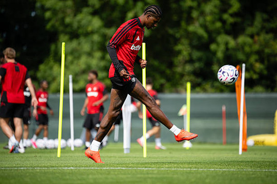 Manchester United nên cho Marcus Rashford cơ hội cuối cùng sau mùa giải thăng hoa tại Barcelona