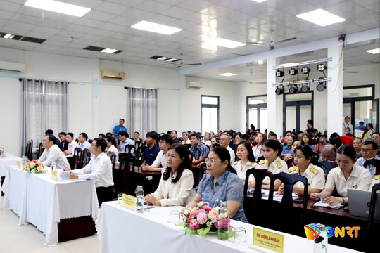 Phường Hòa Cường hỗ trợ cửa hàng, hộ kinh doanh chuyển đổi số
