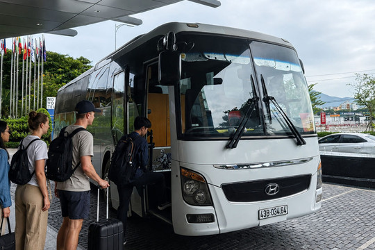 Sun World Ba Na Hills offers free bus service from Da Nang
