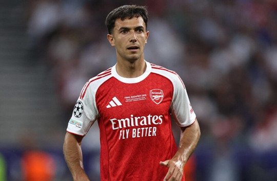 Tại sao Arsenal cần giữ chân Martin Zubimendi trước sự chèo kéo từ phía Real Madrid?