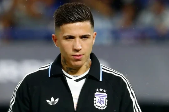 Chelsea ra tối hậu thư 120 triệu bảng ép Manchester City dứt điểm thương vụ Enzo Fernandez