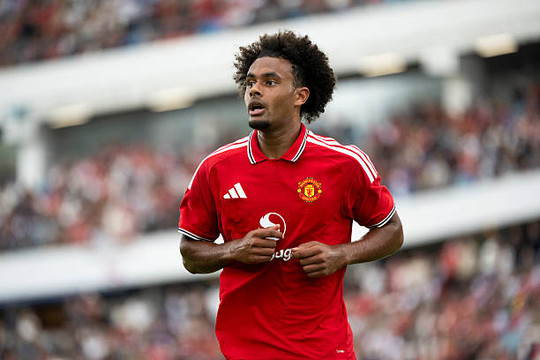 Manchester United và bài toán Joshua Zirkzee: Nên tiếp tục kiên nhẫn hay bán cho Juventus?
