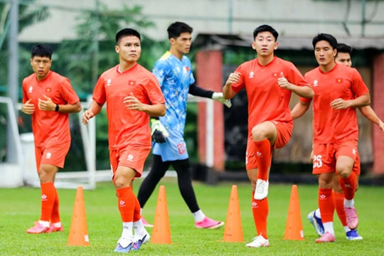 Đội tuyển Việt Nam tập luyện tại Malaysia chuẩn bị cho trận bán kết lượt đi ASEAN Cup 2026