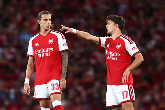 Arsenal đối đầu Manchester City ở Siêu cúp Anh 2026: Màn tái ngộ kịch tính tại Cardiff