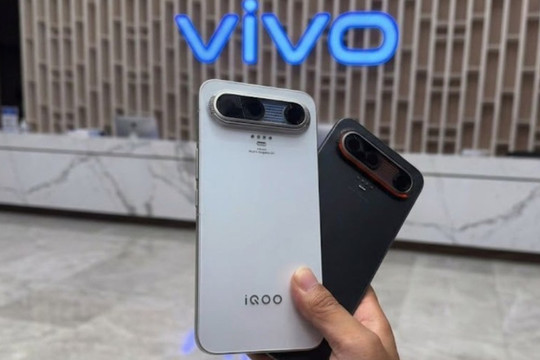 vivo ra mắt smartphone concept iQOO X với pin thể rắn 15,000mAh và vi xử lý Snapdragon khủng