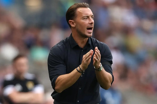 HLV Matthias Jaissle thừa nhận Newcastle chưa sẵn sàng đối đầu Liverpool ở Ngoại hạng Anh