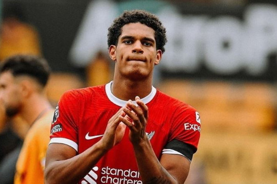 MU và Arsenal quyết đấu chiêu mộ trung vệ Jarell Quansah từ Bayer Leverkusen