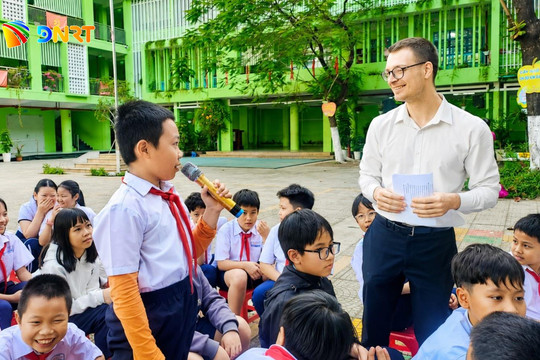 Đưa tiếng Anh thành ngôn ngữ thứ hai trong trường học