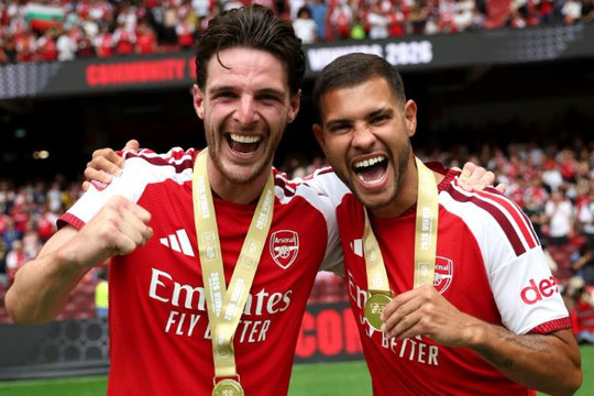 Tuyến giữa 350 triệu bảng giúp Arsenal đè bẹp Man City trong trận Siêu cúp Anh tại Cardiff