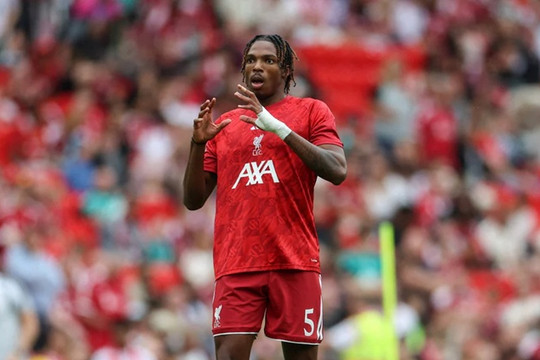 Jeremy Jacquet tỏa sáng ngày ra mắt, Liverpool thắng Como 2-0 trước thềm mùa giải mới