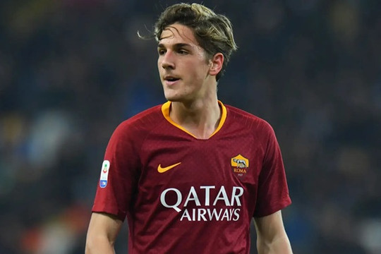 Ajax nhắm chiêu mộ tiền vệ Nicolo Zaniolo thay thế Mika Godts trong kỳ chuyển nhượng