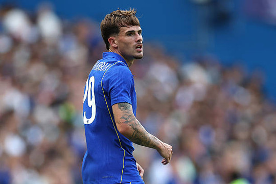 Pep Chavarria gia nhập Chelsea: Mảnh ghép chiến thuật âm thầm nhưng hoàn hảo của Xabi Alonso