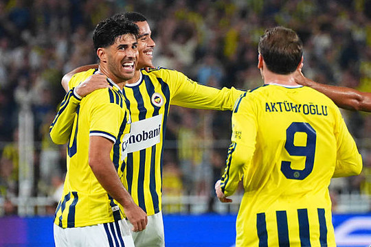 Mason Greenwood giải nguy giúp Fenerbahce hòa Lyon 1-1 ở lượt đi vòng loại Champions League