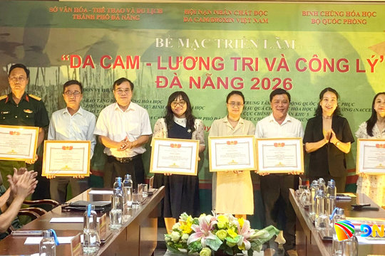 Hơn 1,4 tỷ đồng hỗ trợ nạn nhân tại triển lãm “Da cam - Lương tri và Công lý”