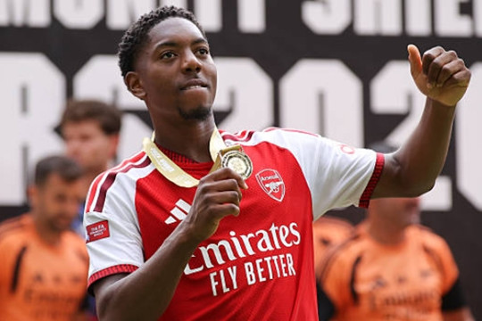 MU duyệt chi 60 triệu bảng mua sao trẻ Myles Lewis-Skelly từ Arsenal để giải bài toán tuyến giữa