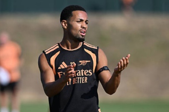 Arsenal mở đường cho Newcastle mượn thần đồng Ethan Nwaneri nhưng kiên quyết không bán đứt
