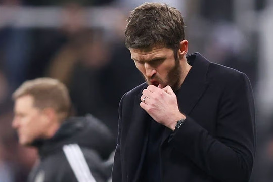 Thử thách 10 ngày giông bão thử độ chịu nhiệt của Michael Carrick tại Manchester United
