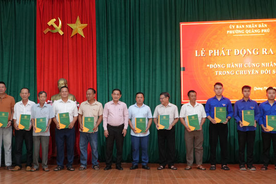 Đồng hành với nhân dân trong chuyển đổi số