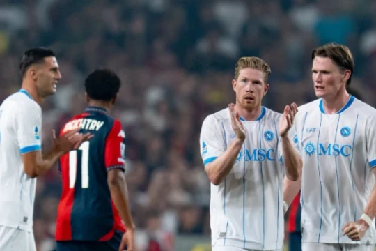 De Bruyne vào sân tỏa sáng rực rỡ giúp Napoli đánh bại Genoa 2-0 trong ngày ra mắt Allegri