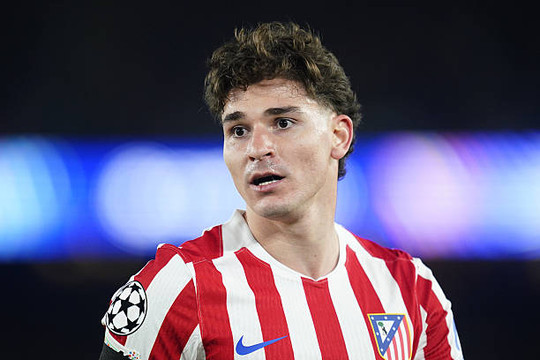 Chuyển nhượng sáng 23/8: Arsenal theo đuổi Julian Alvarez, Tottenham chốt Omar Marmoush