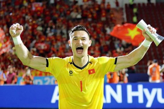 Patrik Lê Giang tỏa sáng rực rỡ giúp tuyển Việt Nam hạ gục Thái Lan 2-0 tại Rajamangala