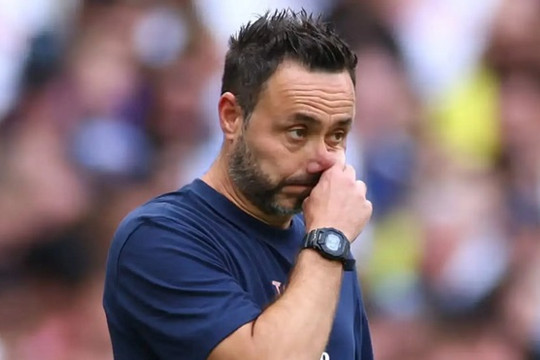HLV De Zerbi công khai xin lỗi sau màn trình diễn thất vọng của Tottenham trước Brentford