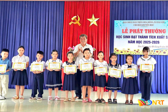 Hơn 413 triệu đồng tiếp sức học sinh, sinh viên xã Đại Lộc trước thềm năm học mới