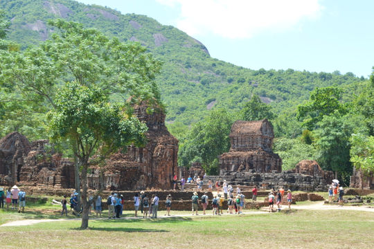 Xây dựng Mỹ Sơn thành điểm du lịch xanh