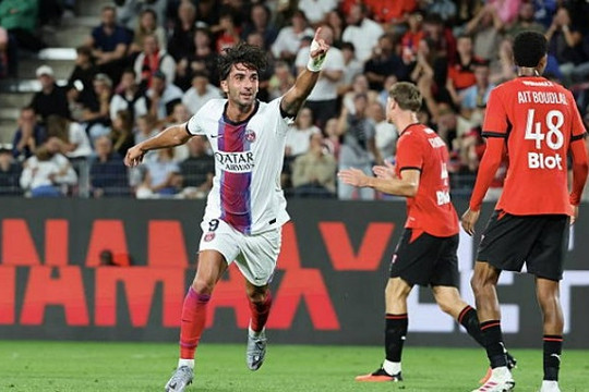 Ferran Torres lập cú đúp ra mắt xuất sắc giúp PSG cầm hòa Rennes 2-2 ở trận mở màn Ligue 1