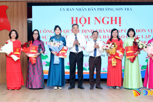Phường Sơn Trà công bố quyết định thành lập các trường học và công tác cán bộ
