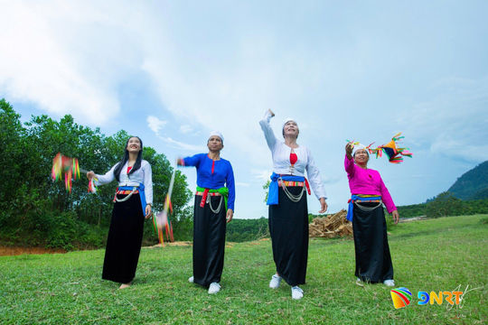 Tết Độc lập về làng Mường vui hội