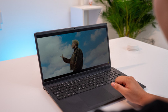 Dell 15 DC15250 - laptop Dell i5 cao cấp, hiệu năng mạnh