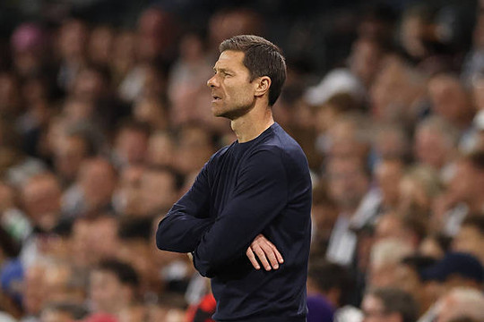 Cựu danh thủ Louis Saha chỉ ra điều kiện giúp Chelsea và Xabi Alonso xưng vương Ngoại hạng Anh
