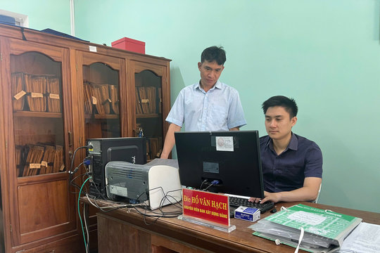 Rèn luyện cán bộ từ thực tiễn cơ sở