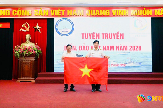 Giáo dục về biển, đảo quê hương cho tân sinh viên